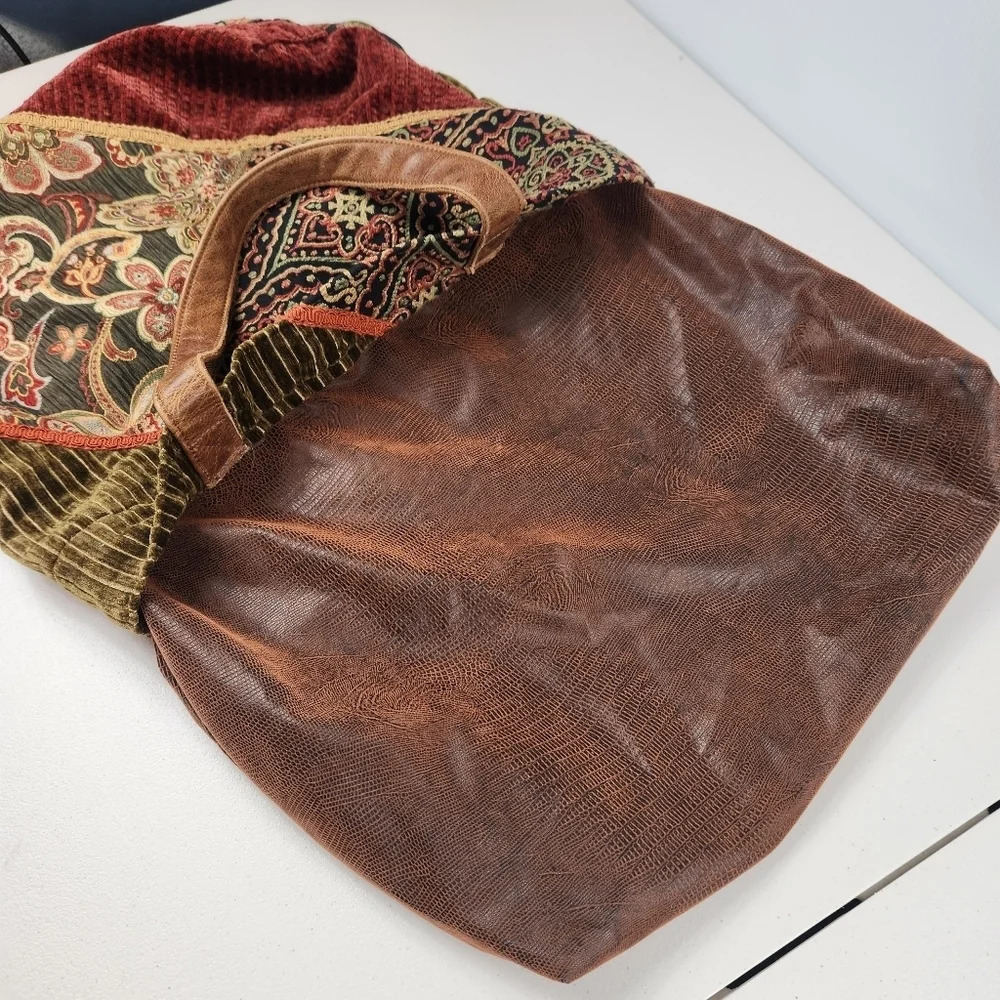 Handmade Tapestry Grandma Core Shoulder Tote Bag - Picture 11 of 15